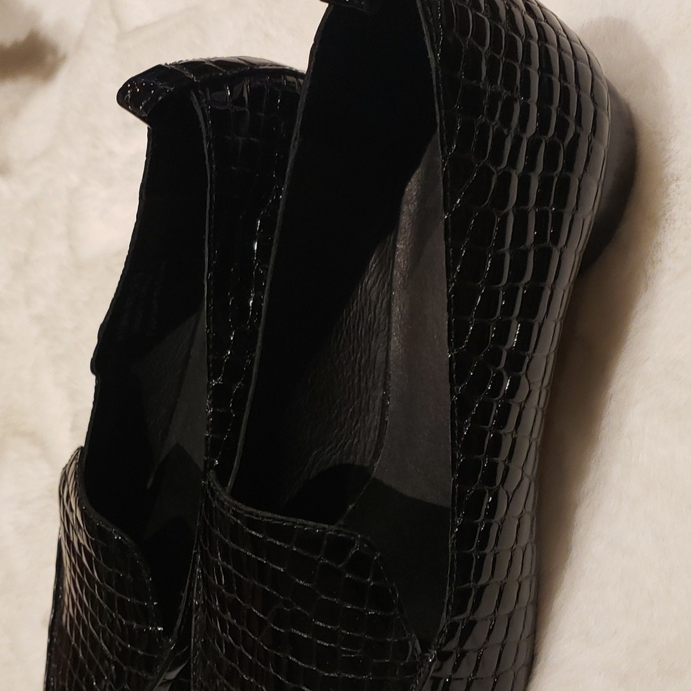 NWOT JEFFREY CAMPBELL 9.5 LEATHER LOAFERS - Picture 9 of 11